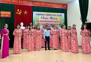 Khu phố 1 phường Hồng Hà tổ chức Chương trình văn nghệ chào mừng Quốc khánh 02/9 và kỷ niệm 60 năm Ngày thành lập tỉnh Quảng Ninh.