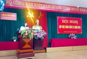 Khu phố 5 phường Hồng Hà tổ chức gặp mặt đảng viên 213 và khai mạc hoạt động hè 2024
