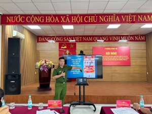 Hội nghị tuyên truyền, vận động nhân dân tham gia góp ý Dự thảo sửa đổi, bổ sung một số điều của Hiến pháp năm 2013; triển khai tổng kiểm tra, rà soát cư trú trên địa bàn.